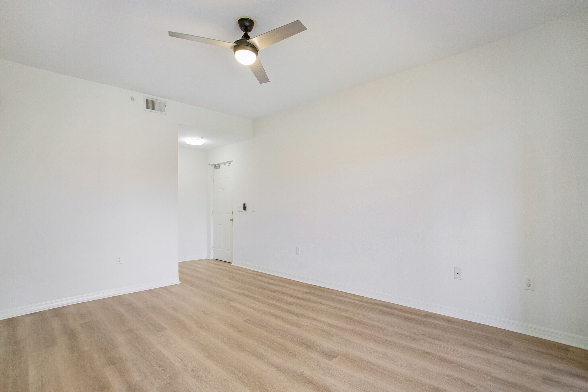 Building Photo - 7925 Preserve Cir