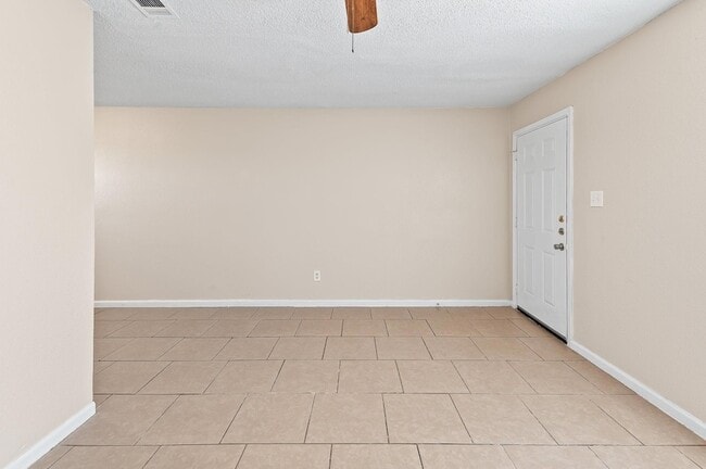 Building Photo - 410 Old Thorndale Rd