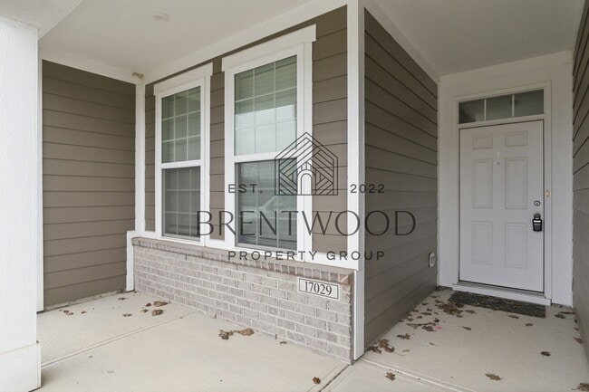 Building Photo - 3 Bed/3 Bath Home with Sunroom in Miller’s Walk – Noblesville