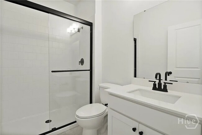 Building Photo - Beautiful 5-Bedroom, 3-Bath Home in Bloomi...