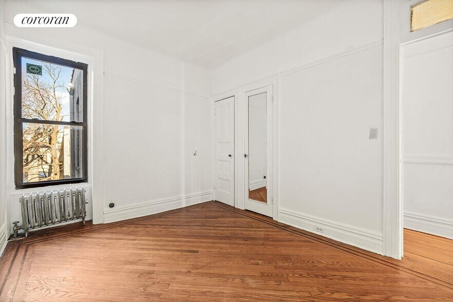 Building Photo - 1291 Dean St