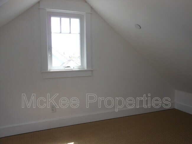 Building Photo - 269 D Ave