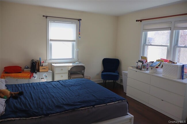 Building Photo - 14 Bonnett Ave