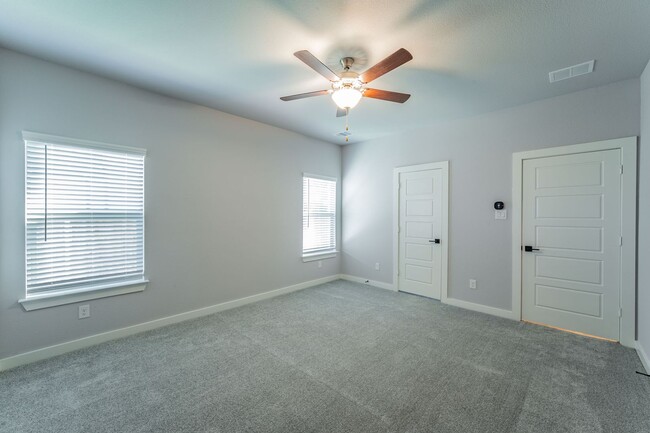 Building Photo - Imagine living in beautiful master planned...