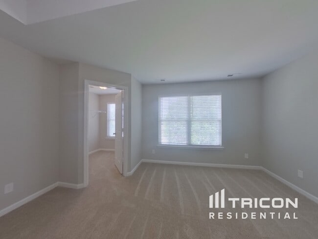 Building Photo - 296 Waxberry Ct