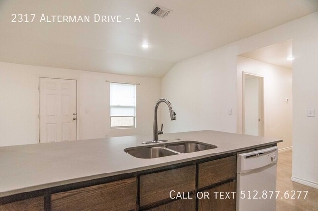 Building Photo - 2317 Alterman Dr