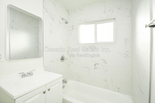 Building Photo - 2213 E Spaulding St