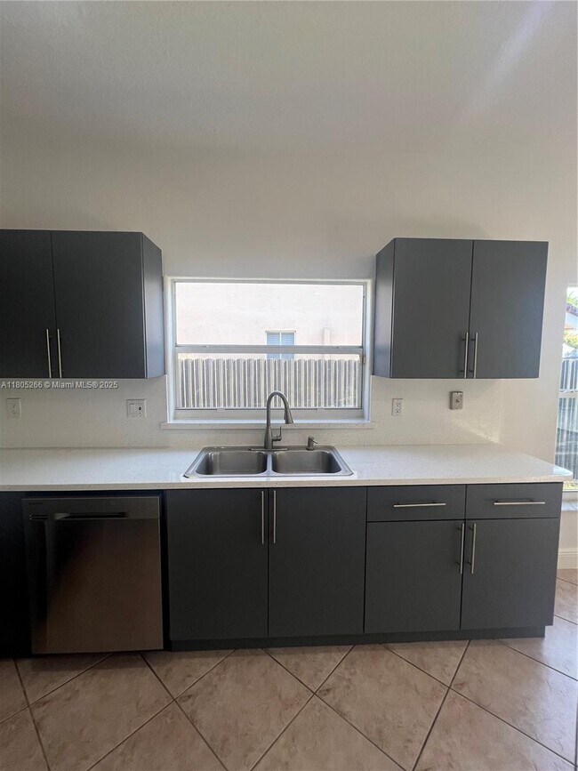 Building Photo - 2682 SW 139th Pl