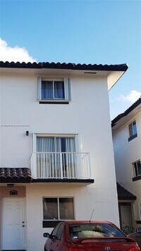 Building Photo - 950 SW 104th Ct
