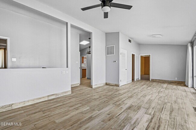 Building Photo - 2801 Polk Ave