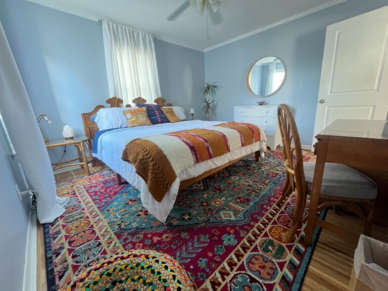 Primary Photo - 1805 Baker Ave