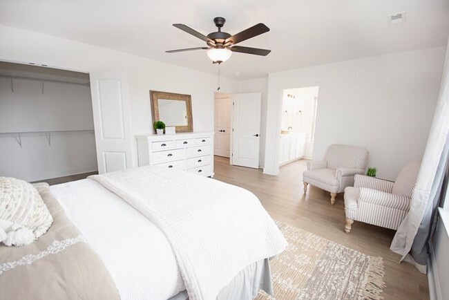 Building Photo - Modern Townhome for Rent!