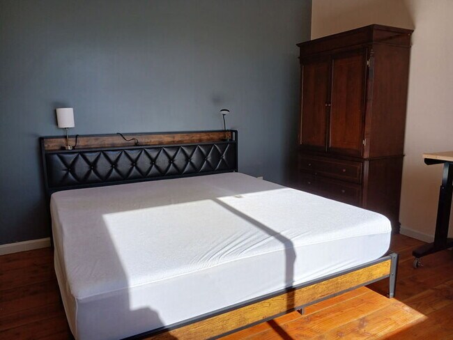 Building Photo - 19105 NE 112th Ave