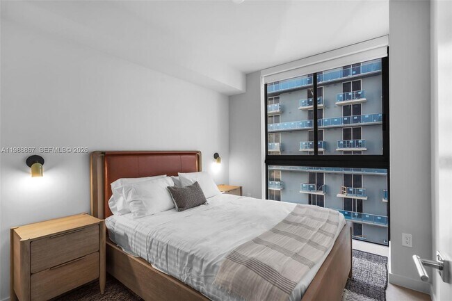 Building Photo - 601 N Miami Ave