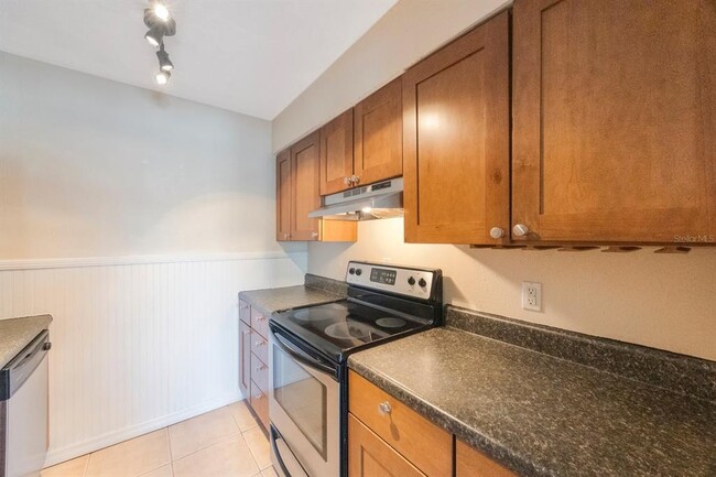 Building Photo - 5092 Beach Dr SE
