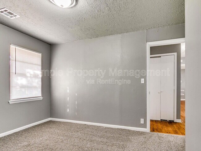 Building Photo - 10509 Greystone Ave