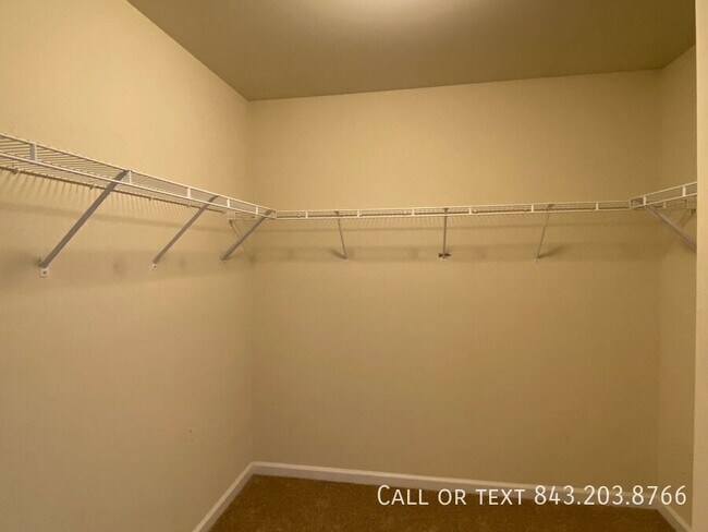 Building Photo - 609 Abingdon Ln