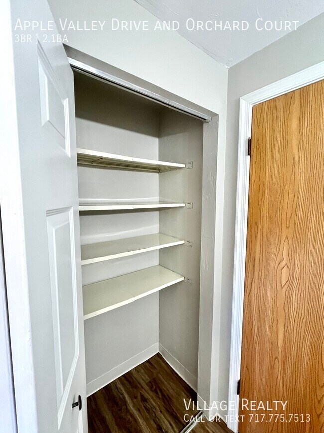 Building Photo - 710 Apple Valley Dr