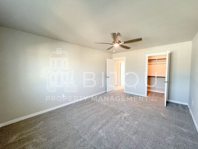 Building Photo - Gorgeous Home Located South by COS Airport