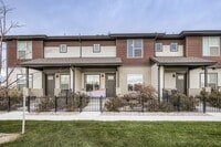 Building Photo - 808 Schlagel St