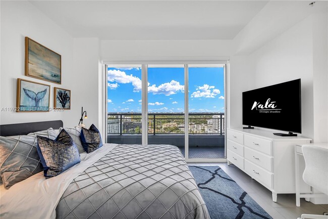 Building Photo - 60 SW 13th St