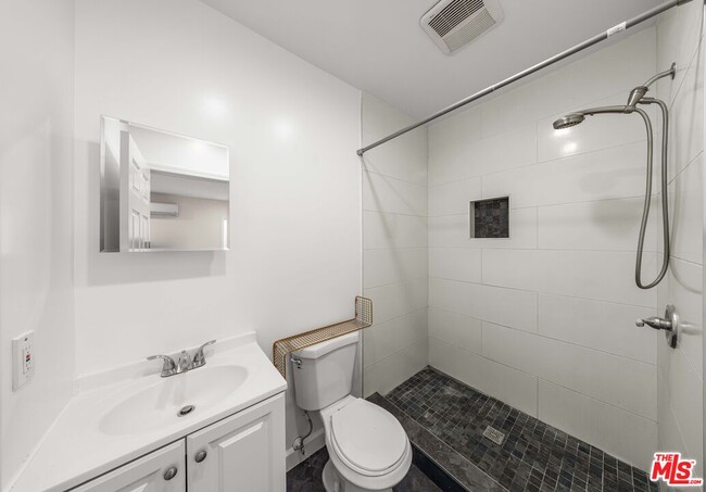 Building Photo - 10320 Mather Ave