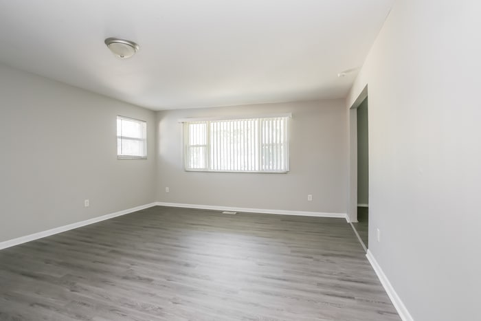 Building Photo - 1410 Fairbank Rd