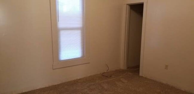 Building Photo - Beautiful 3bd1ba SF House with a Huge Yard...