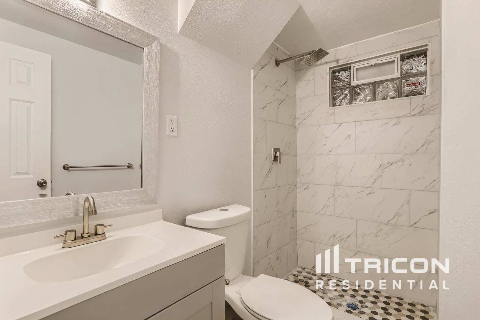 Building Photo - 3115 Xanadu St