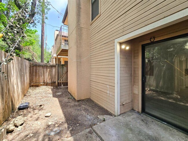 Building Photo - 8418 Fathom Cir