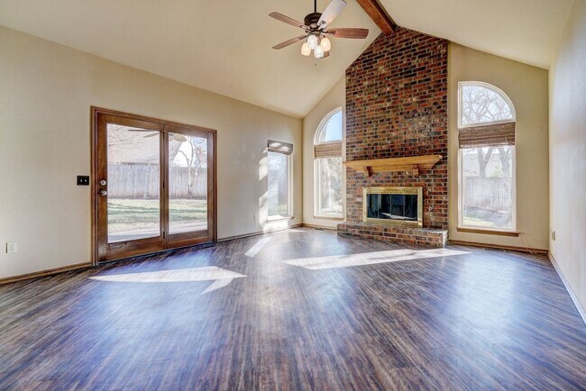 Building Photo - Beautiful 4-Bedroom, 3-Bath Home with 3-Ca...