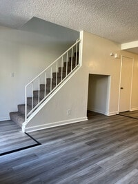 Building Photo - 43711 Challenger Way