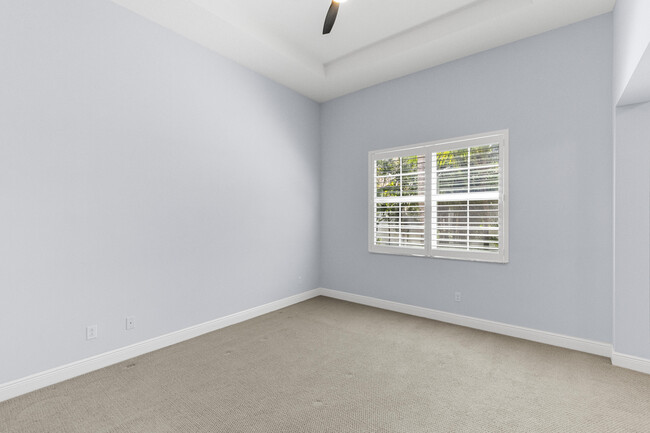 Building Photo - 3111 Waterside Cir