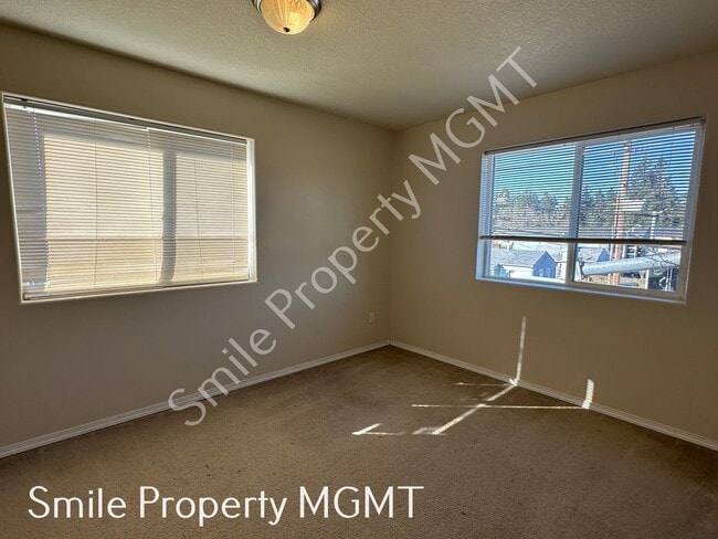 Building Photo - Condo