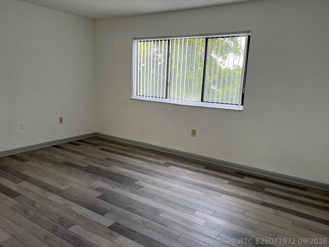 Building Photo - 5200 NW 31st Ave