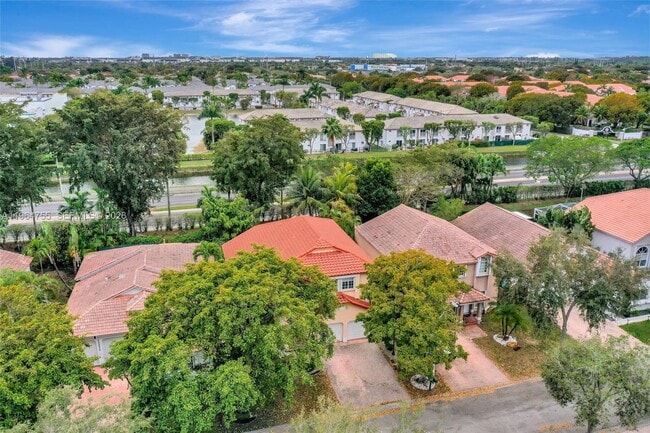 Building Photo - 10880 NW 58th Terrace