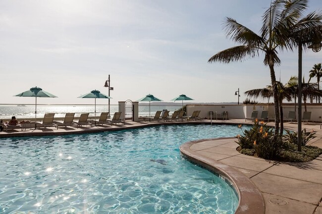 Family pool - 1710 Avenida Del Mundo