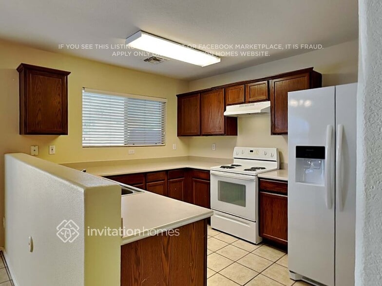Building Photo - 17049 W Marshall Ln