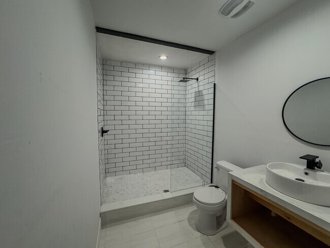 Building Photo - 12660 Enclave Scenic Dr