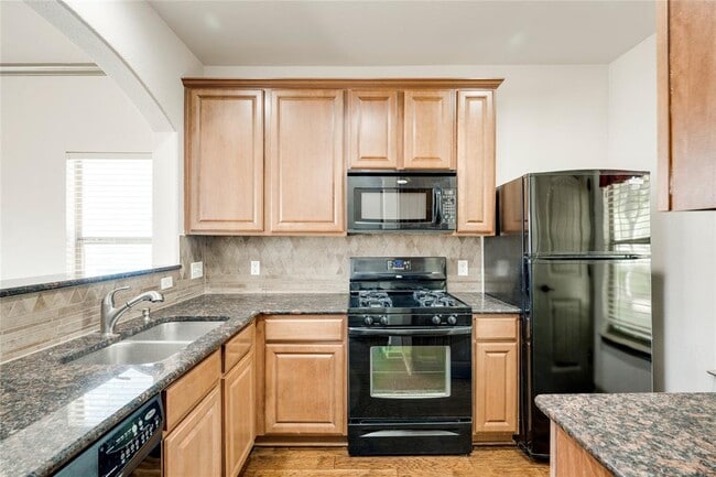 Building Photo - 483 McGarity