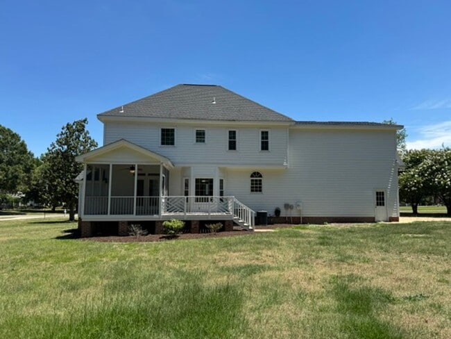 Building Photo - 1/2 off the first month!!