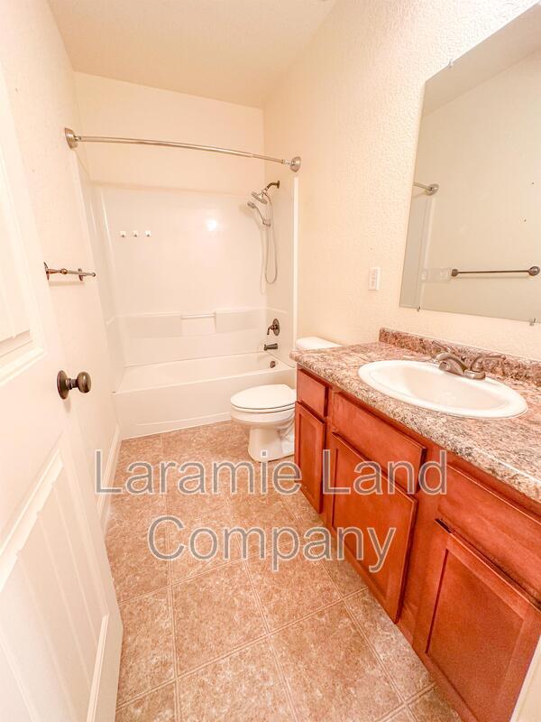 Building Photo - 4135 Moraine St