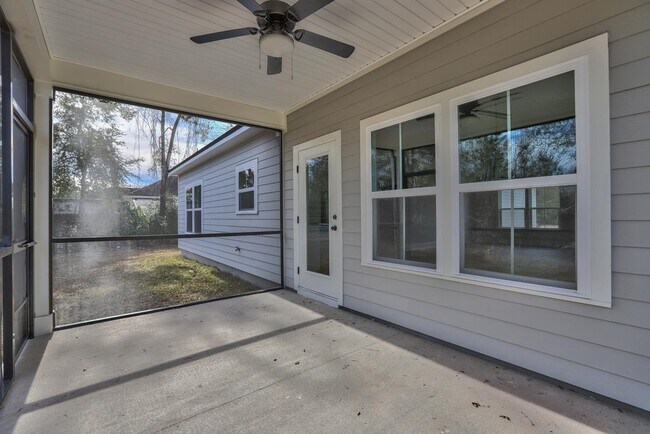 Building Photo - 43 Sarlan Garden Dr