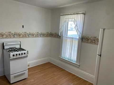 Primary Photo - 2 W 2nd St