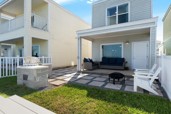 Building Photo - 204 Las Joyas Blvd