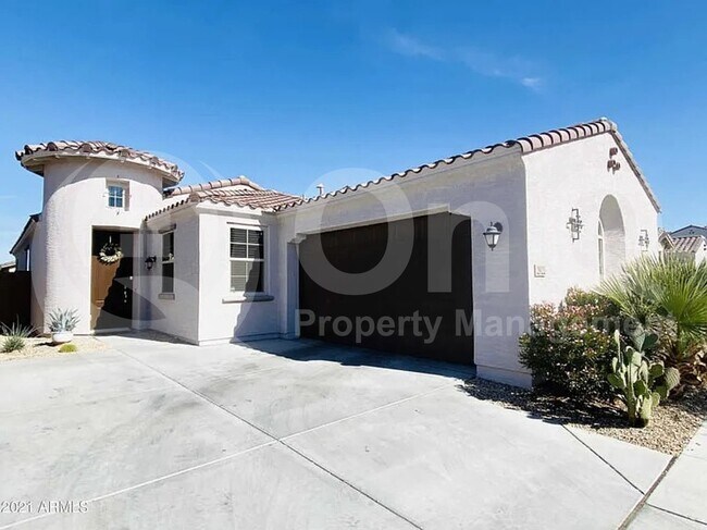 Primary Photo - 2922 E Wayland Dr