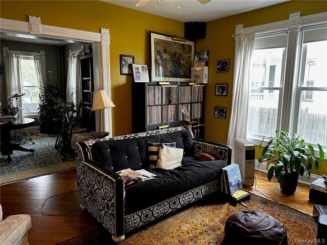 Building Photo - 216 Union Ave