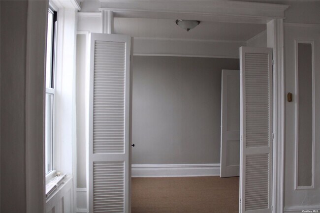 Building Photo - 78-10 82nd St