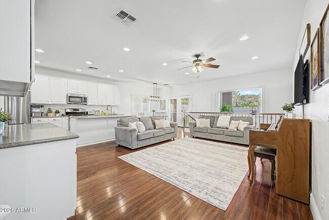 Building Photo - 4203 E Los Altos Rd