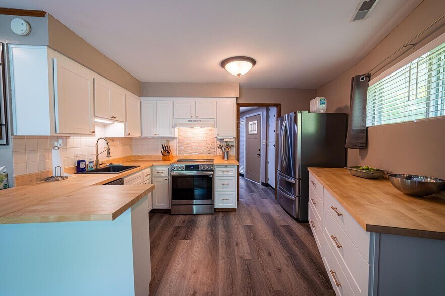 Building Photo - 516 McIntosh Dr